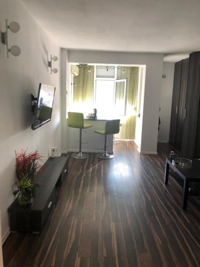 Open Space Mini Craiovei بيتستِ المظهر الخارجي الصورة
